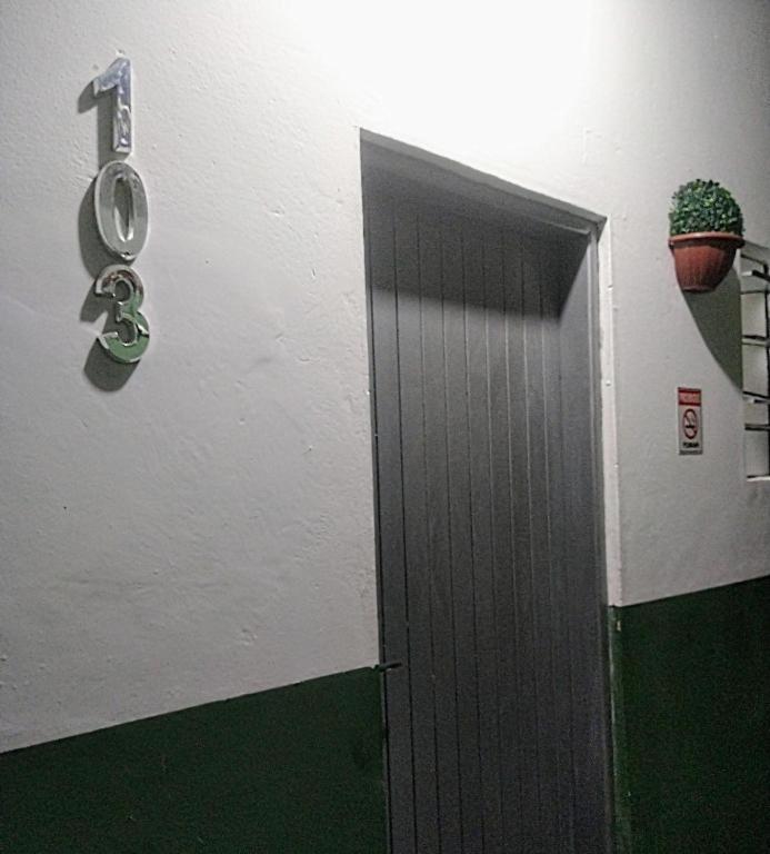 Hospedagem Primeira Quadra Da Praia Praia Grande  Exterior photo
